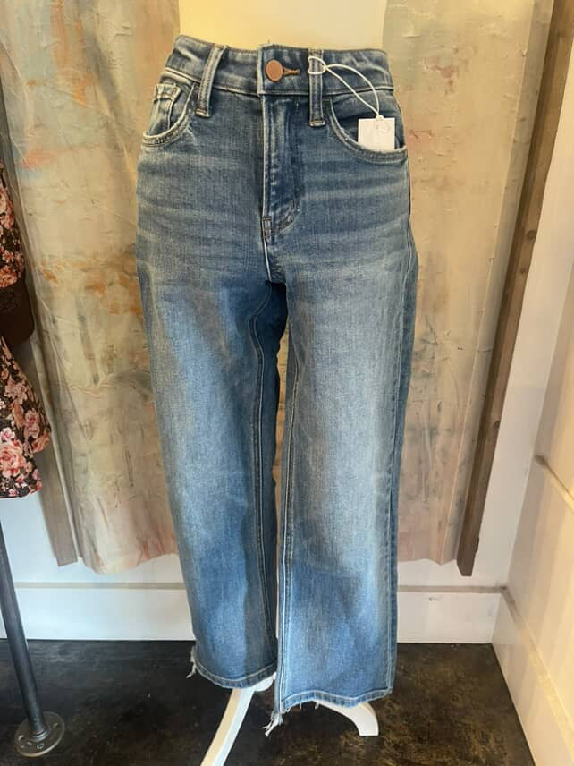 Mid Rise Crop Straight Denim Jeans
