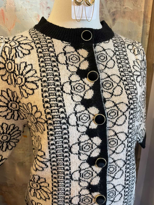Short Sleeve Floral Detail Knit Cardigan