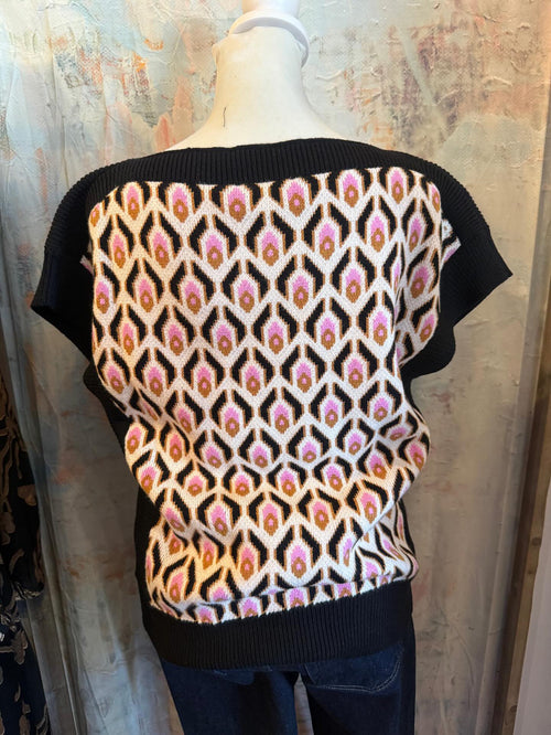 Sleeveless Pattern Knit Top__