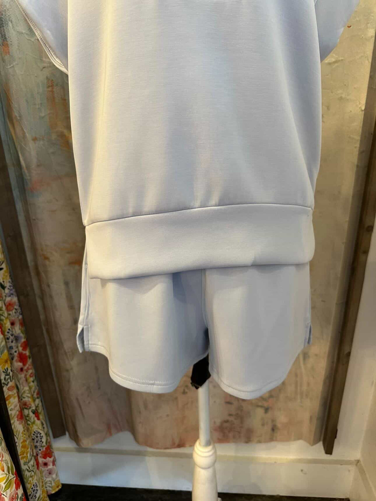 Elastic Waist Pocket Shorts__