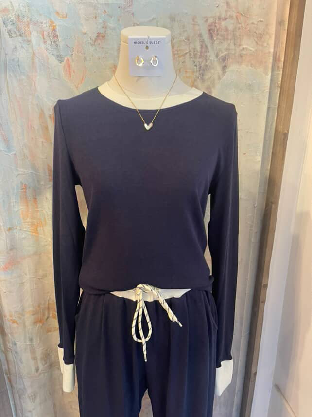 Long Sleeve Top with Contrast Collar