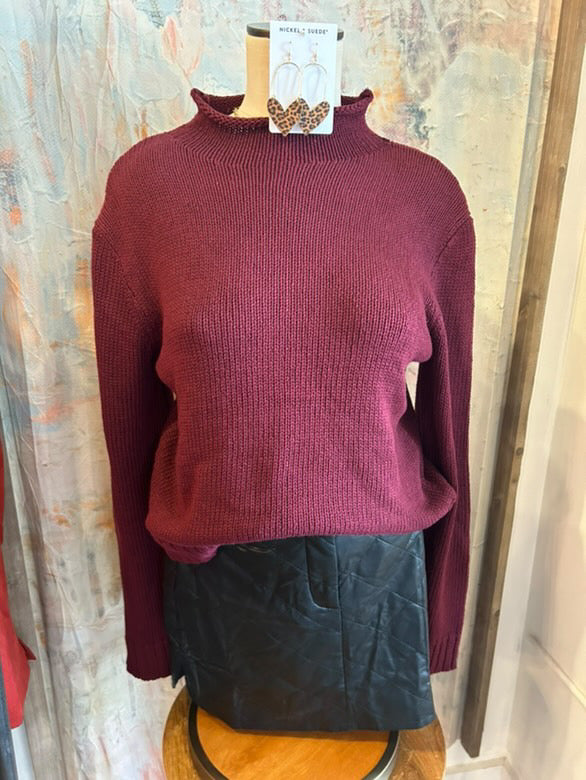 Knit Weave Sweater with Round Neck