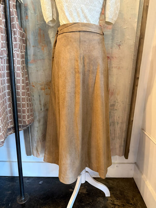 Suede A Line Skirt With Belt