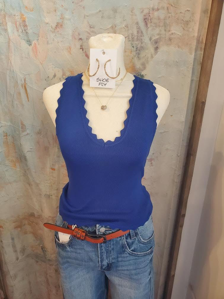 Scallop Edge Tank  Top