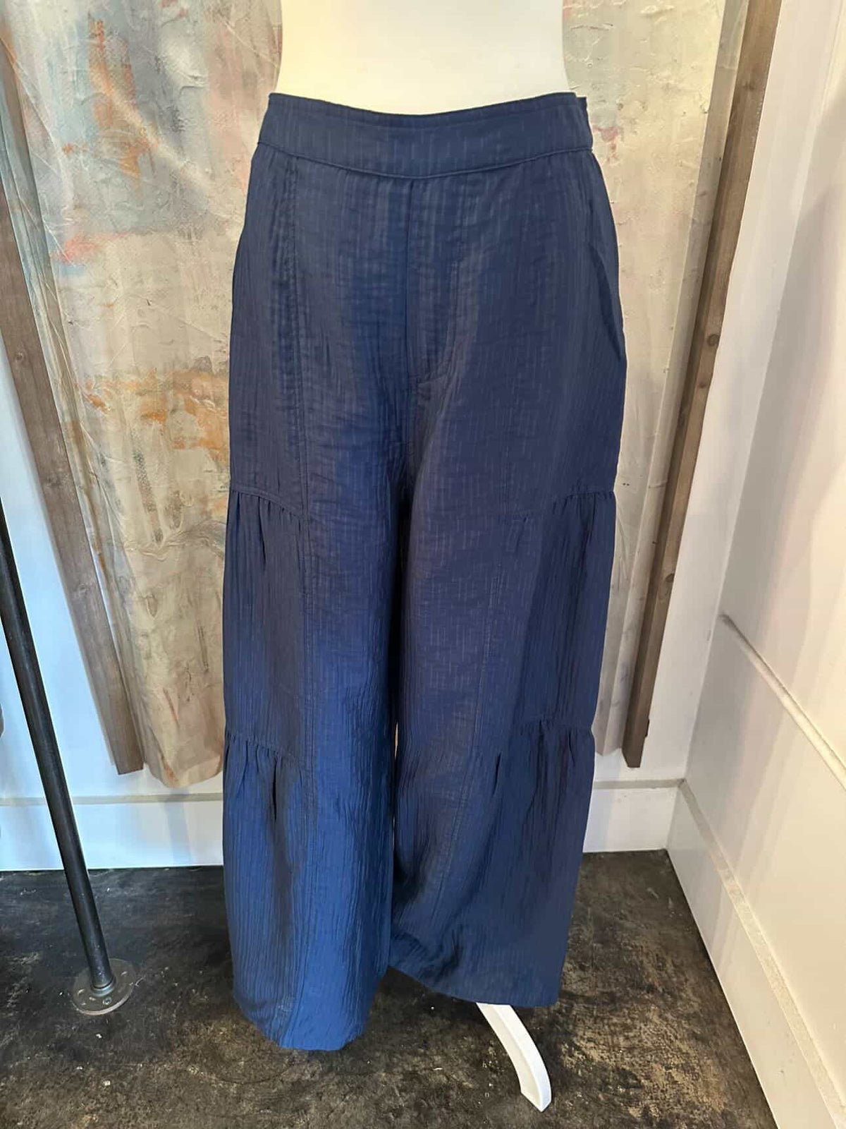 Elastic Waist Tiered Wide Leg Pants __
