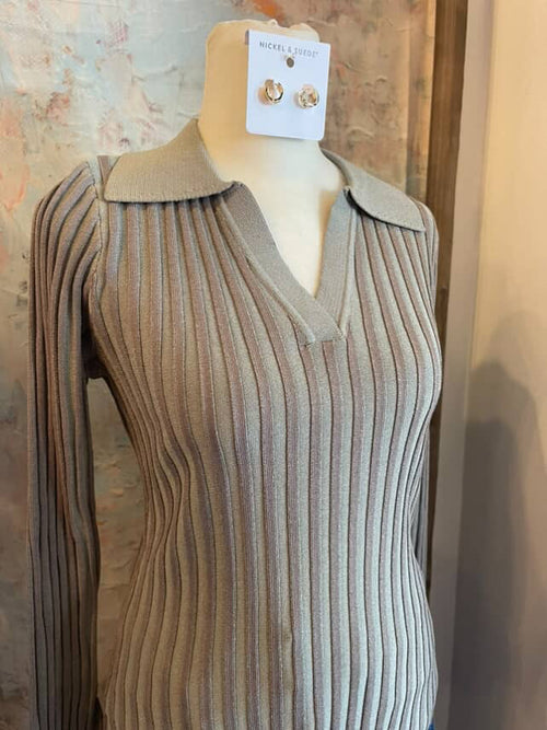 Two Tone Sweater Collar Top