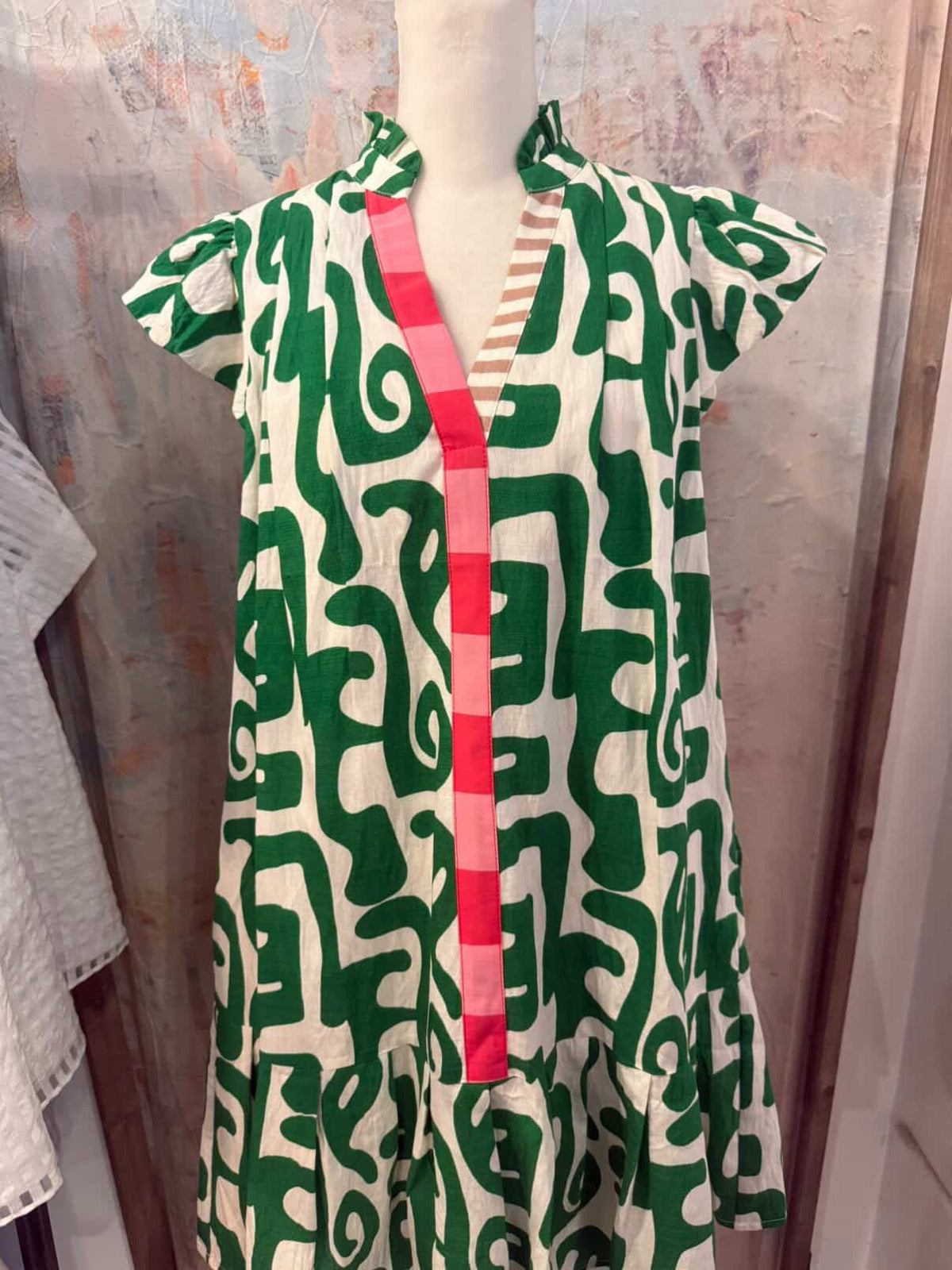 Short Sleeve Abstract Pattern Dress with Pockets