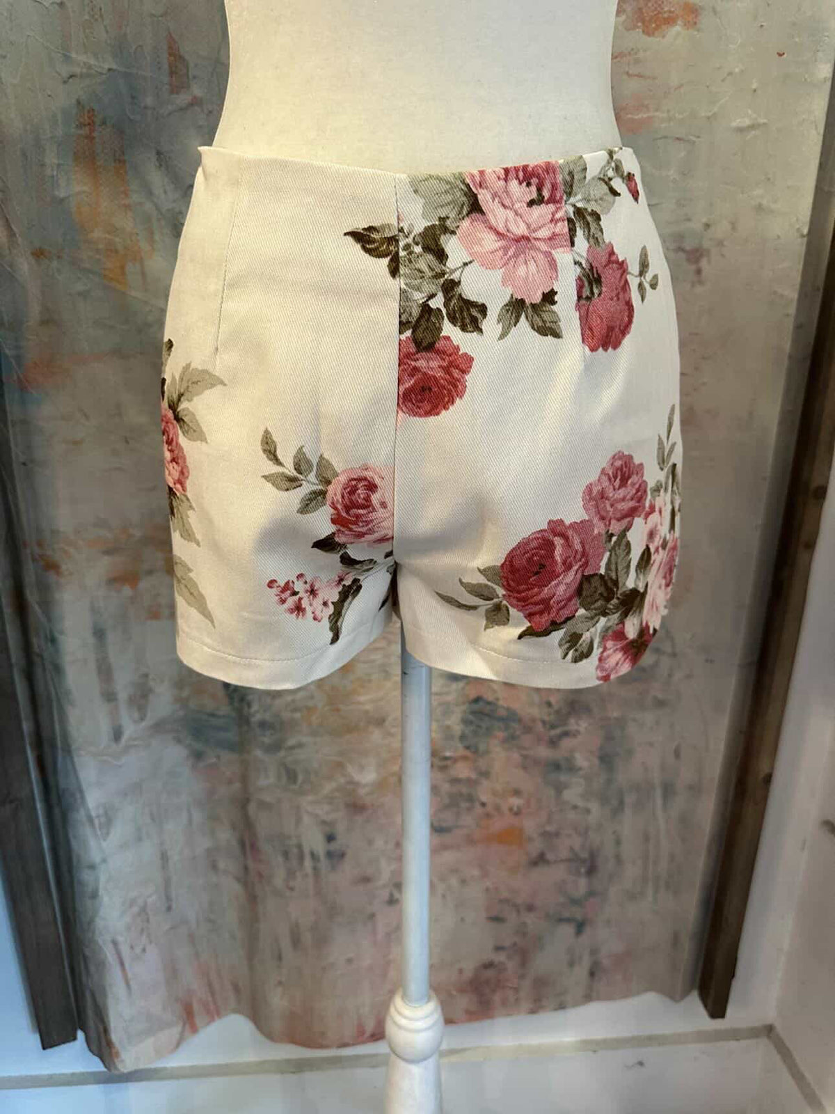 Ecru Pink Floral Shorts