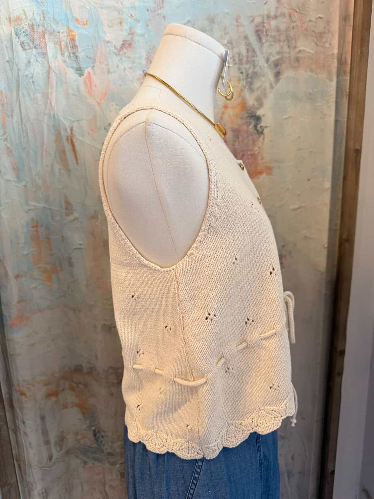 Tie Front Scallop Hem Knit Top
