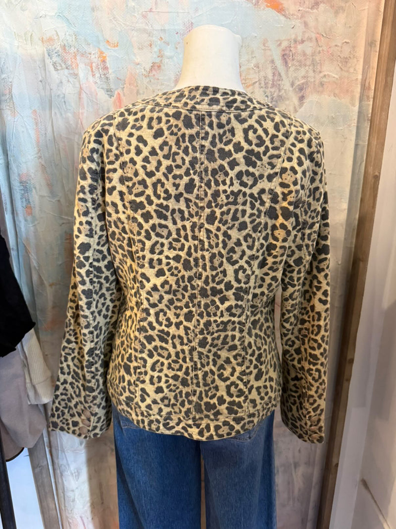 Round Neck Button Detail Leopard Jacket