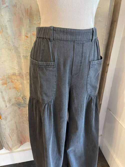 Half Elastic Waist Wide Tiered Pants with Pockets