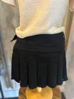 Black Pleat Belt Detail Skirt