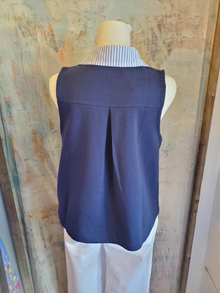 Border Collar Detail Top