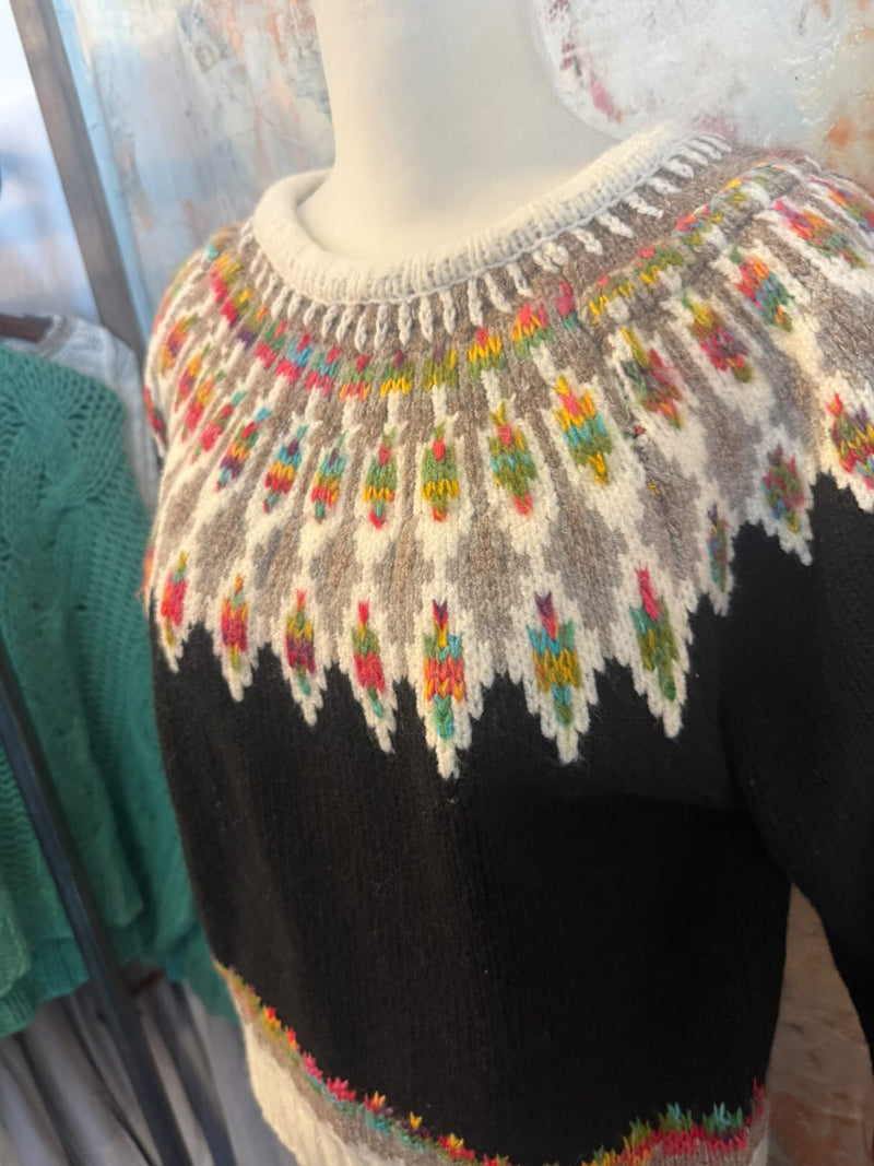 Colorful Border Neck Detail Sweater