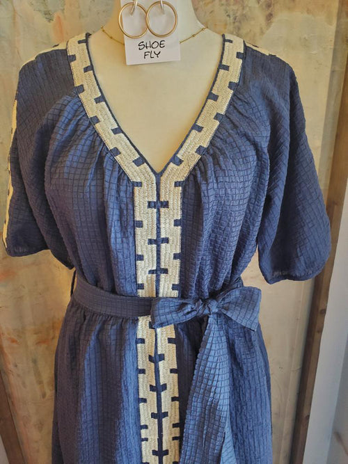 Puff Sleeve Textued Midi Dress with Pockets