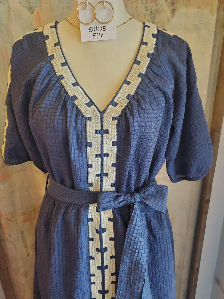 Puff Sleeve Textued Midi Dress with Pockets