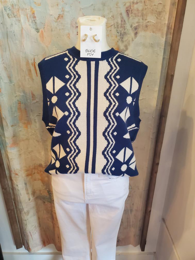 Sleeveless Pattern Knit Top