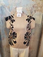 Flower Detail Sleeveless Sweater