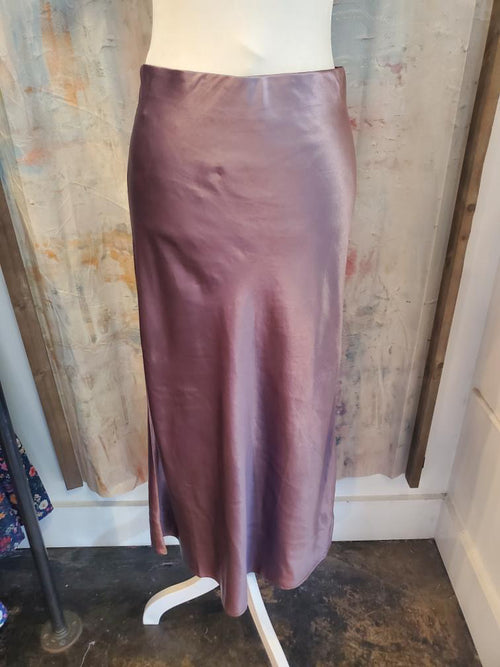 Elastic Waist Midi Length Skirt