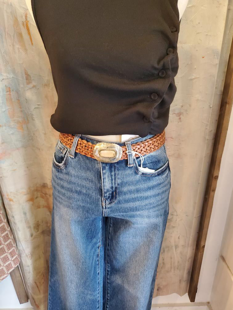 Narrow Leather Light Brown Belt with Buckle Detail