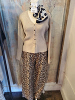 Two Pocket Leopard Print Pants