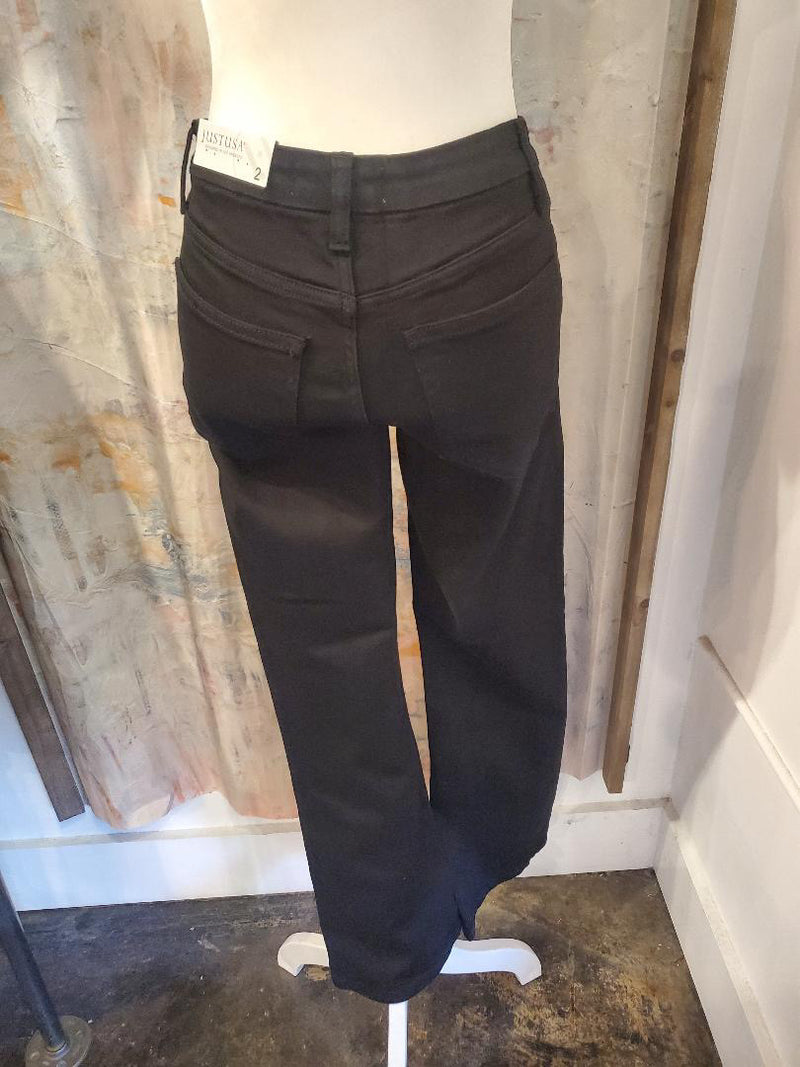 Slim Clean Bootcut