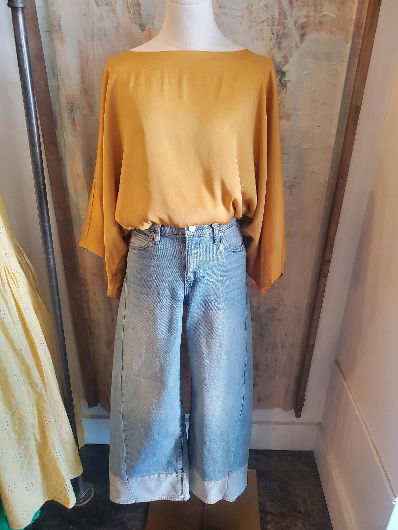 Two Toned Hem Seamed Slim Wide