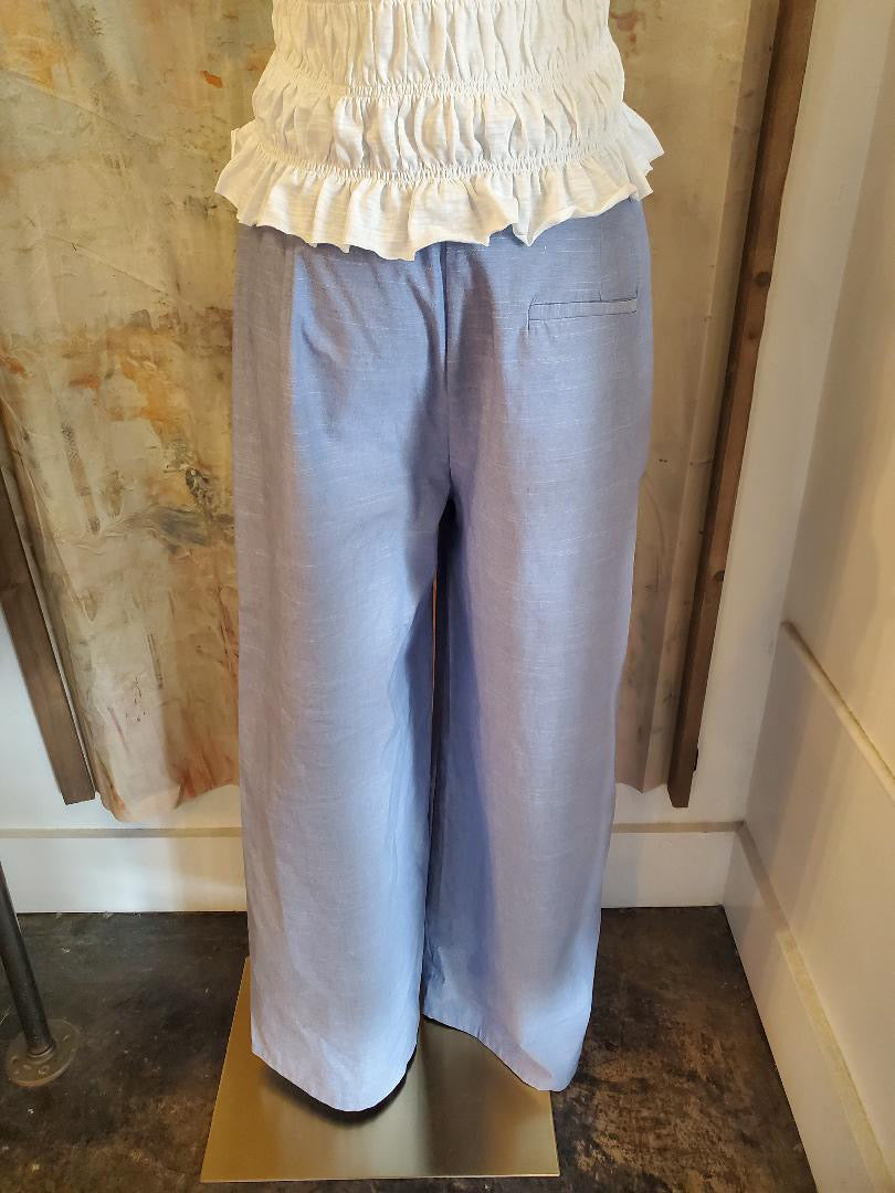 Front Pintuck Detailed Denim Pants